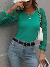 Einfarbige Strickbekleidung mit Spitzennähten für Damen