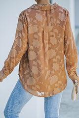 Chemise texturée à col et ourlet incurvé
