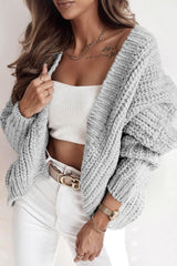 Grauer Grobstrickpullover mit Rippenbesatz
