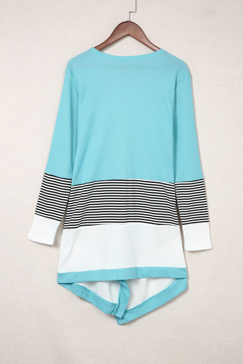 Gestreifte Strickjacke mit Farbblockdesign und offener Vorderseite