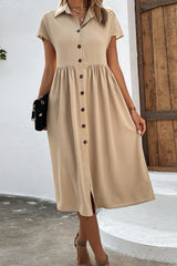 Robe boutonnée à manches courtes