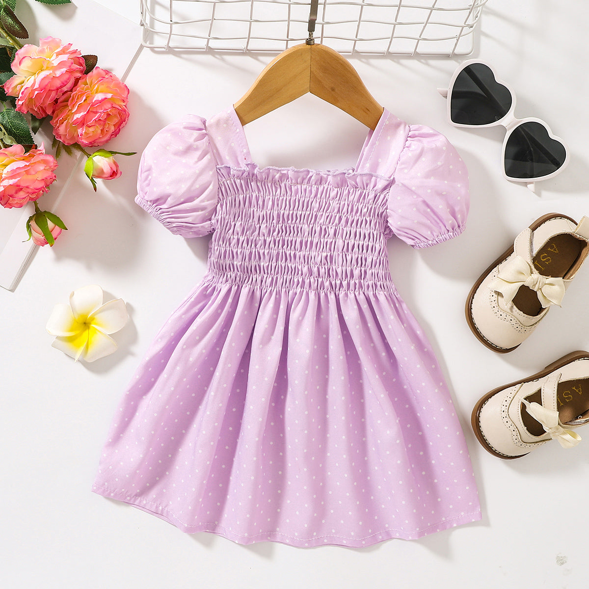 Robe smockée imprimée à col carré