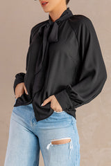 Chemise à col noué et bretelles dans le dos