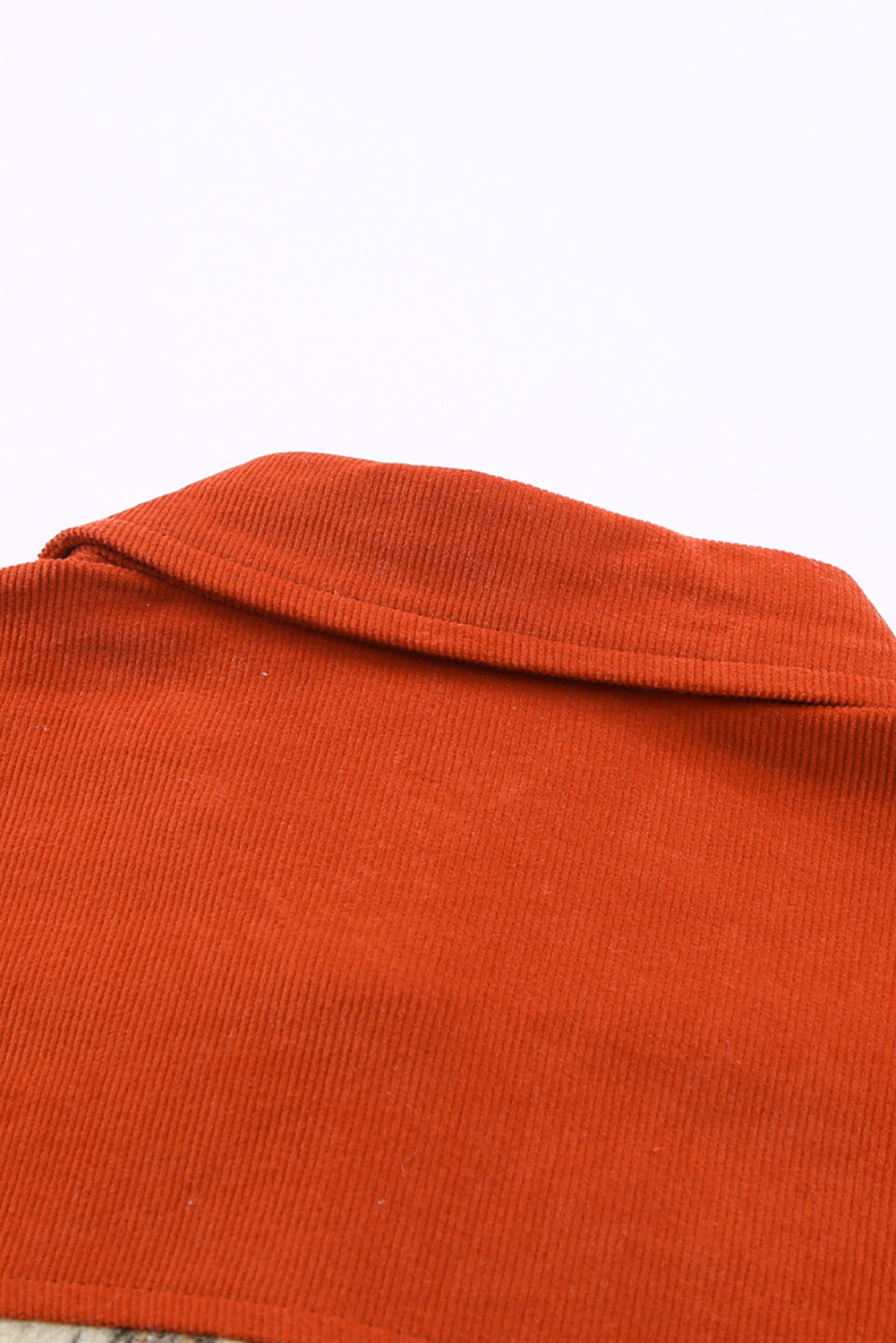 Cord-Shacket mit Karomuster und Kontrast