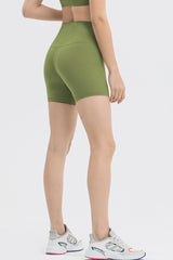 Trainingsshorts mit hoher Taille