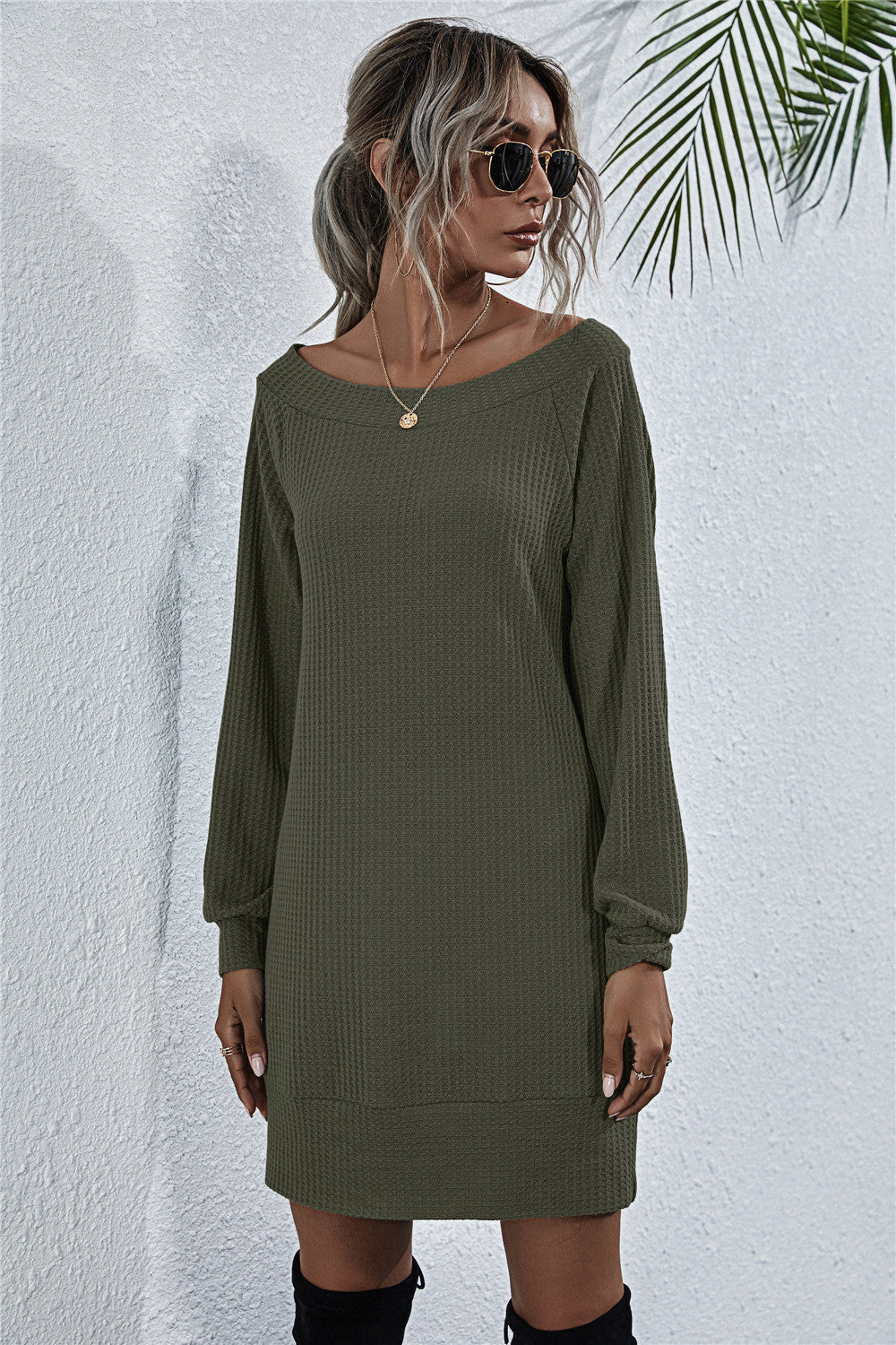 Mini-robe à col bateau en maille gaufrée