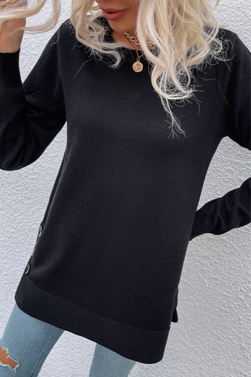 Pullover mit Rundhalsausschnitt und überschnittenen Schultern