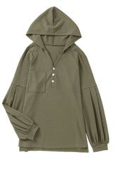 Kapuzenpullover aus Waffelstrick mit Puffärmeln, Seitenschlitzen und Knöpfen