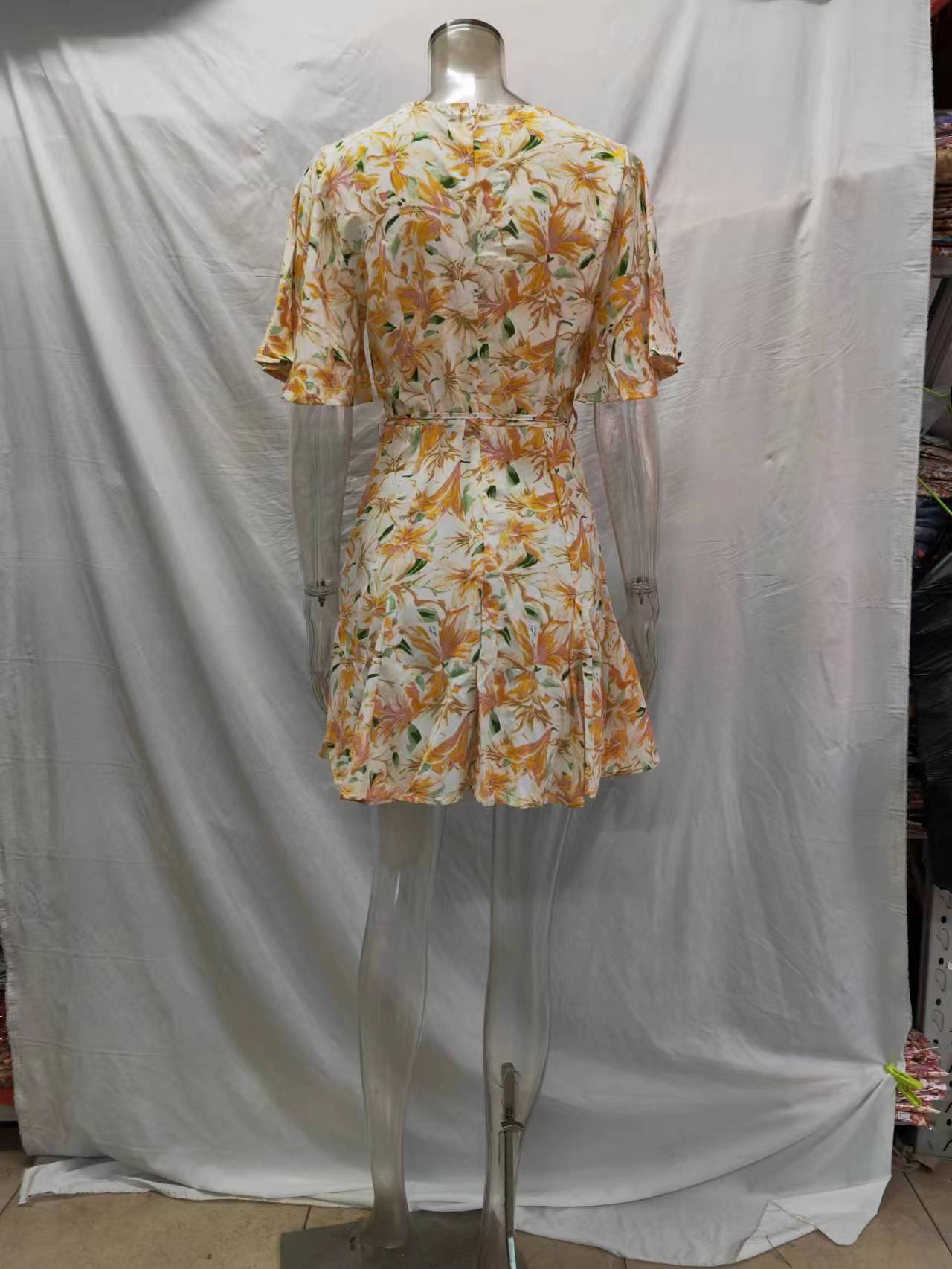 V Neck Printed Lotus Sleeve Dress Belt