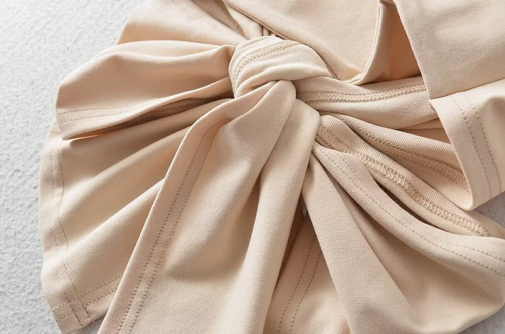 Design Satin de Soie Texture Courte Licou Enveloppé Poitrine