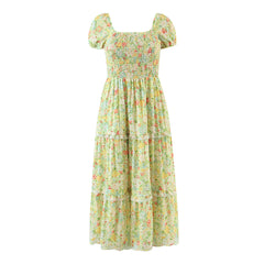 Robe à col carré, manches courtes, taille haute, coutures nouées, motif floral, filigrane, lisière