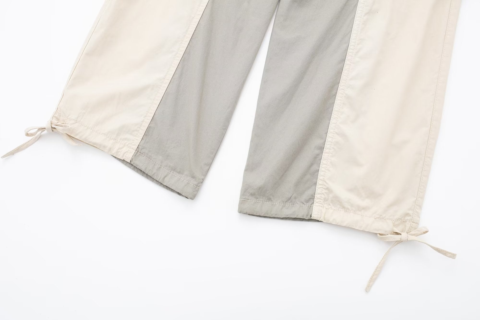 Jean cargo kaki ancien, pantalon ample à poches multiples et queue traînante