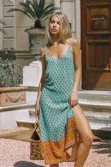 Kleid mit Schlitz und Blumenmuster in Cashew-Optik