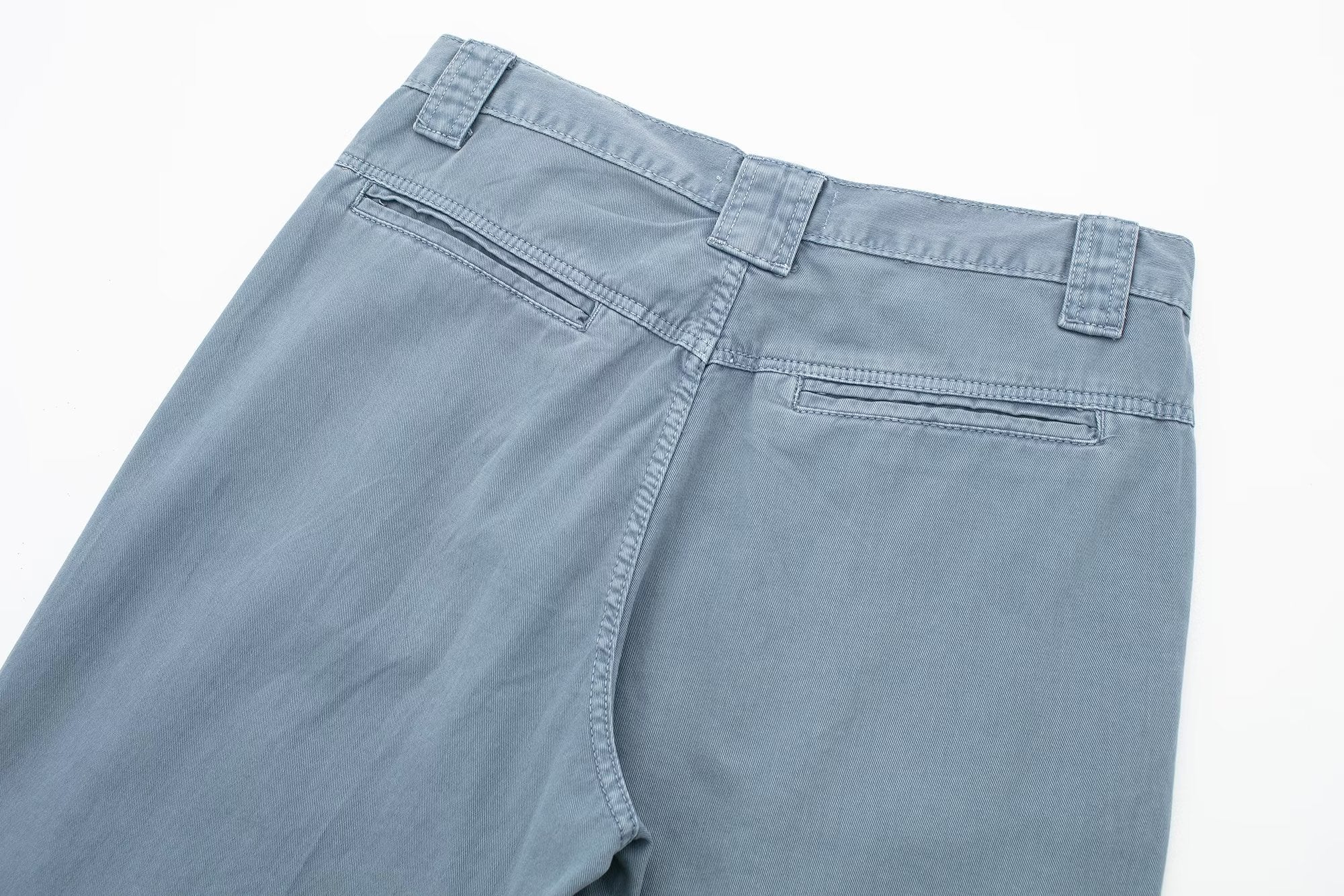 Gerade, lockere Jeanshose mit hoher Taille und weitem Bein