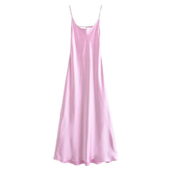 Sling-Kleid aus Seidensatin mit Hohlsaum und Cut-Out