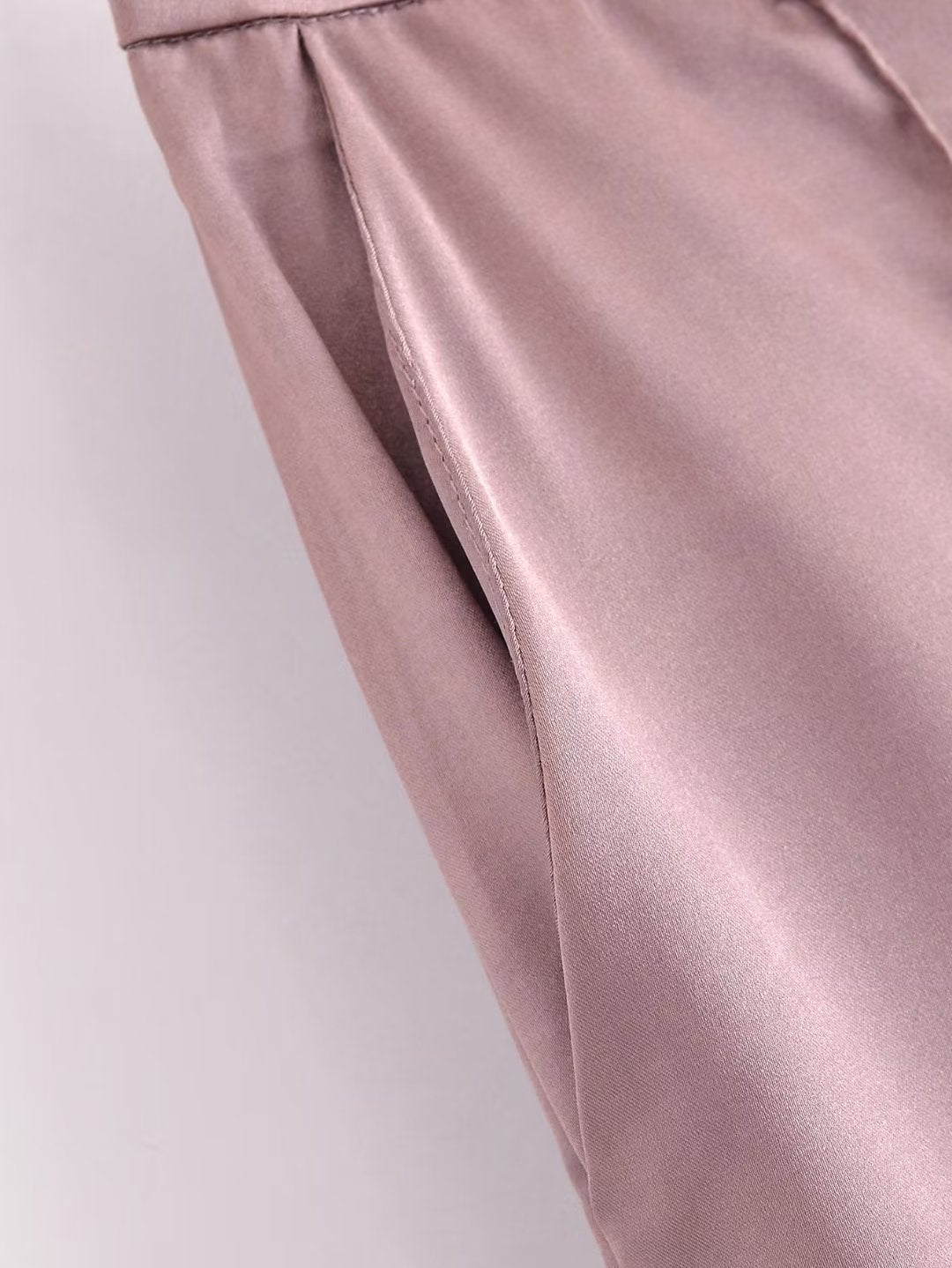 Ensemble haut tube à épaules dénudées et pantalon droit taille haute