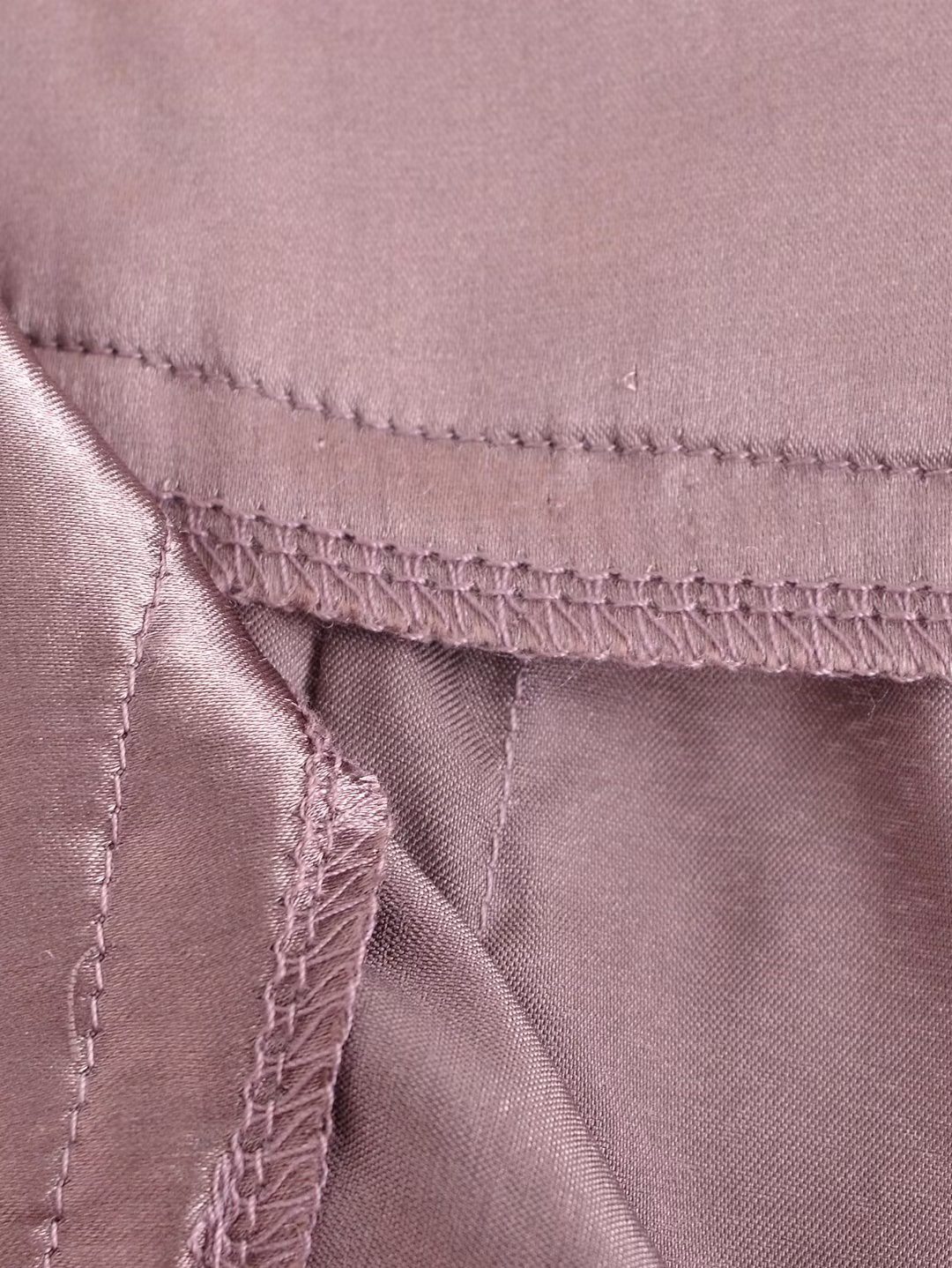 Ensemble haut tube à épaules dénudées et pantalon droit taille haute
