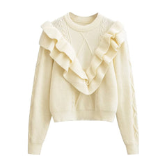 Sanfter weißer gerüschter Häkelpullover