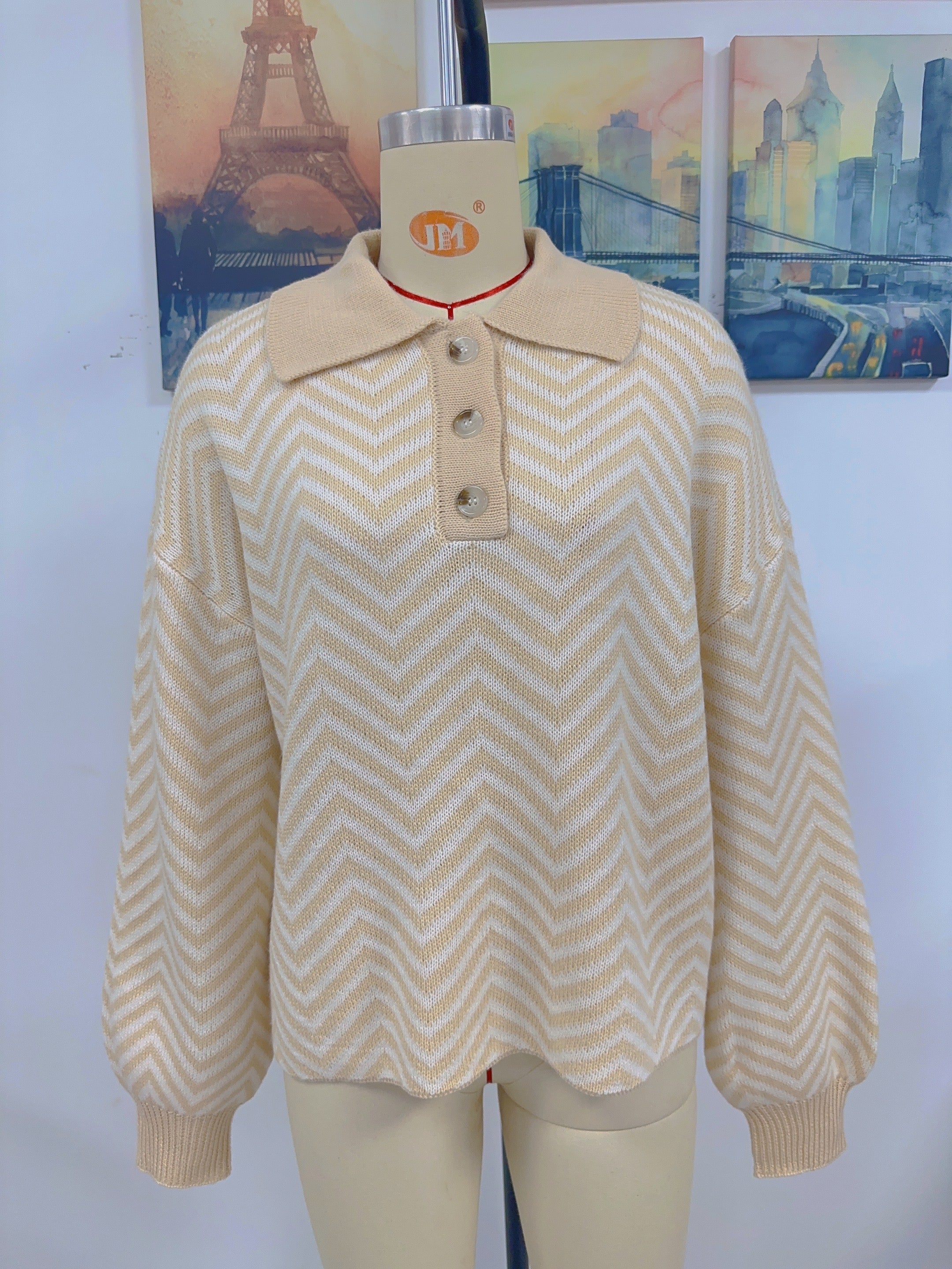 Gestreifter Pullover Langarmpullover mit Farbnähten und Umschlagkragen