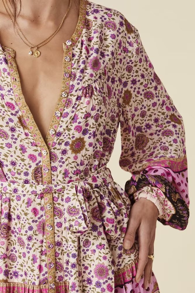 Watermark Positioning Floral WaistbLoose Mid Size Dress
