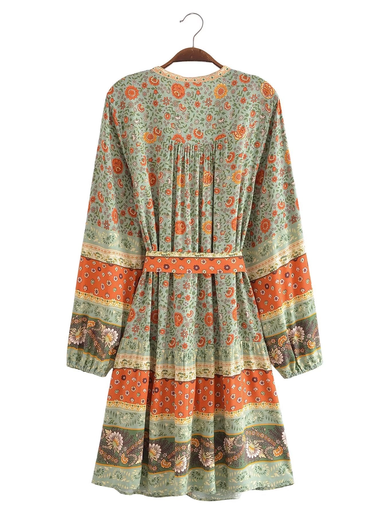 Watermark Positioning Floral WaistbLoose Mid Size Dress
