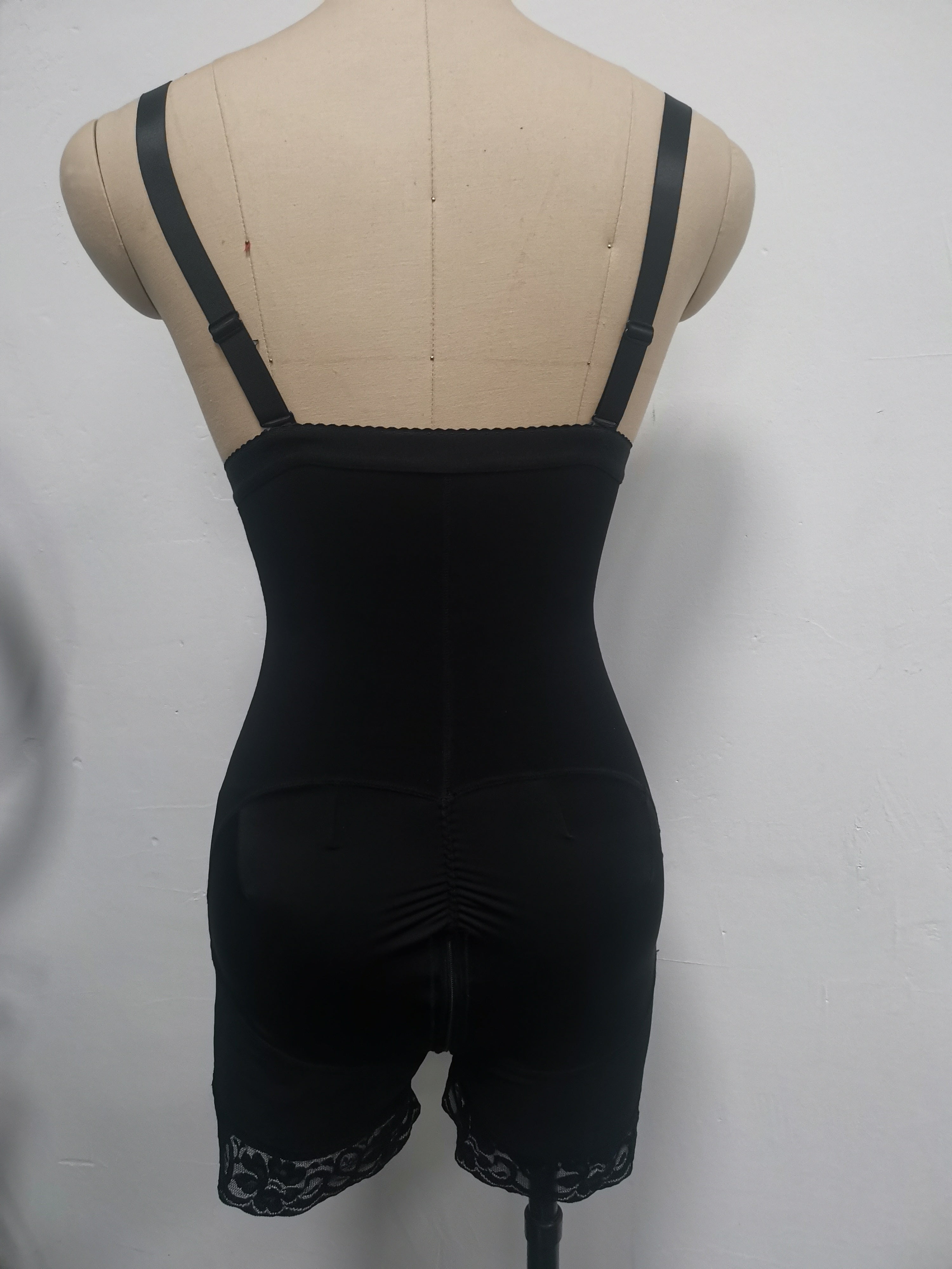 Hohe Taille, dreireihiger Schrittreißverschluss, bauchstraffende Taille, schlankmachende Po-Lift-Unterwäsche, einteiliges Korsett