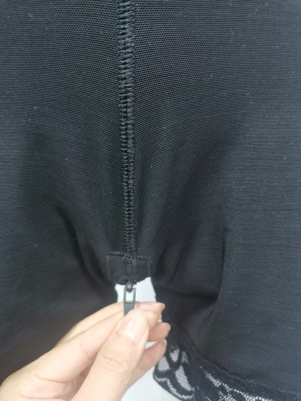 Hohe Taille, dreireihiger Schrittreißverschluss, bauchstraffende Taille, schlankmachende Po-Lift-Unterwäsche, einteiliges Korsett