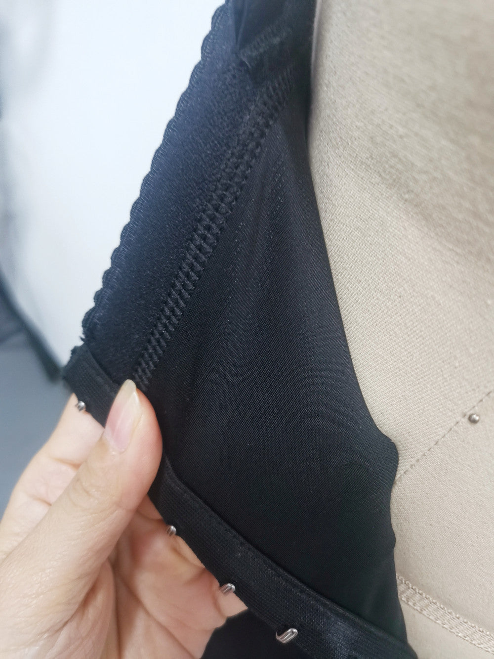 Hohe Taille, dreireihiger Schrittreißverschluss, bauchstraffende Taille, schlankmachende Po-Lift-Unterwäsche, einteiliges Korsett