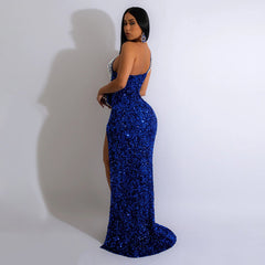 Portez une robe longue sans manches à paillettes et strass de couleur unie