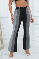 Jean extensible délavé de couleur contrastée