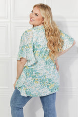 Justin Taylor – Fields of Poppy – Grüner Kimono mit Blumenmuster