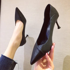 Escarpins à talons aiguilles et bout pointu pour femmes