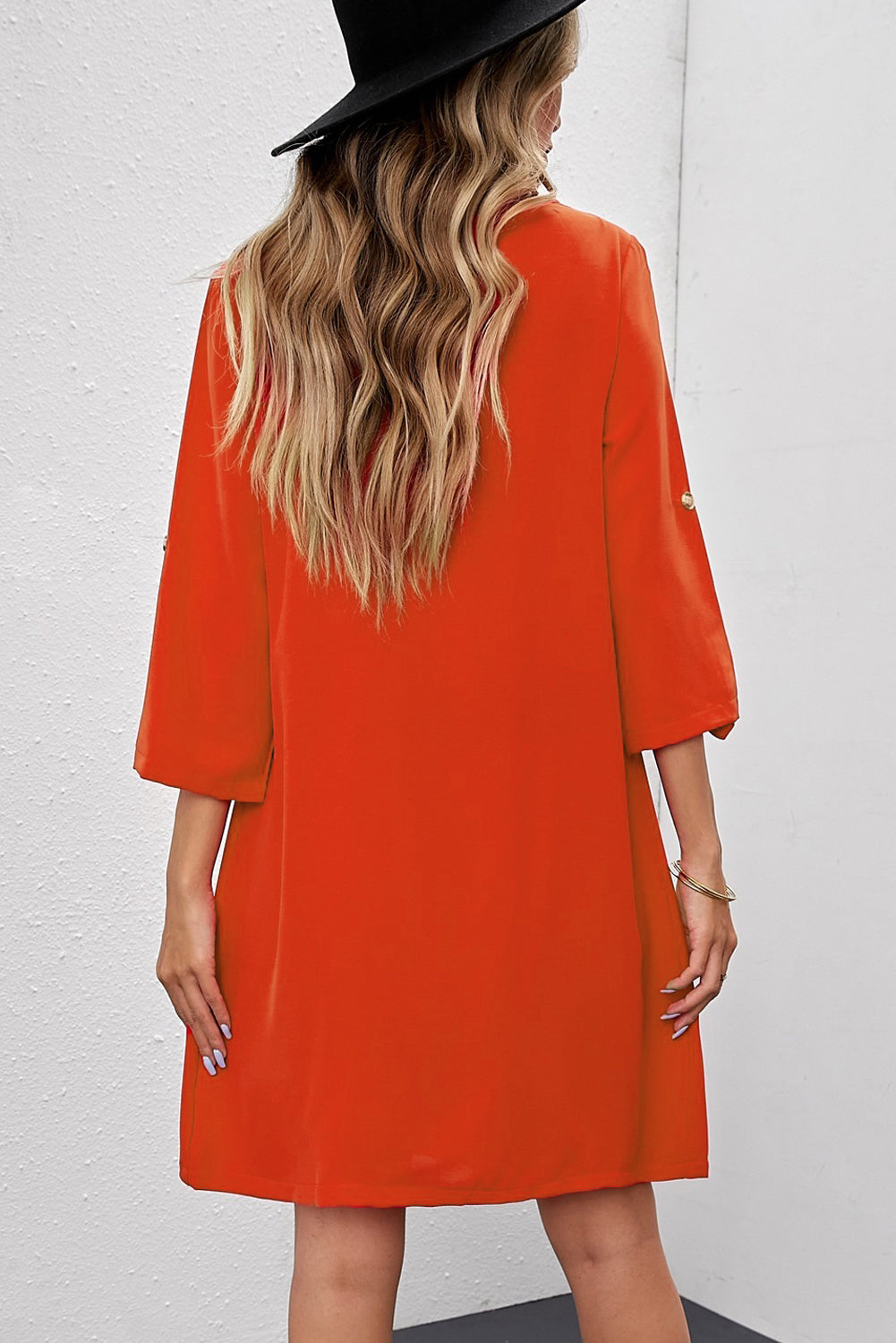 Robe boutonnée à col en V