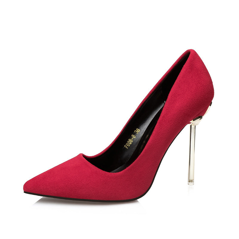 Baskets basses pointues professionnelles de couleur unie