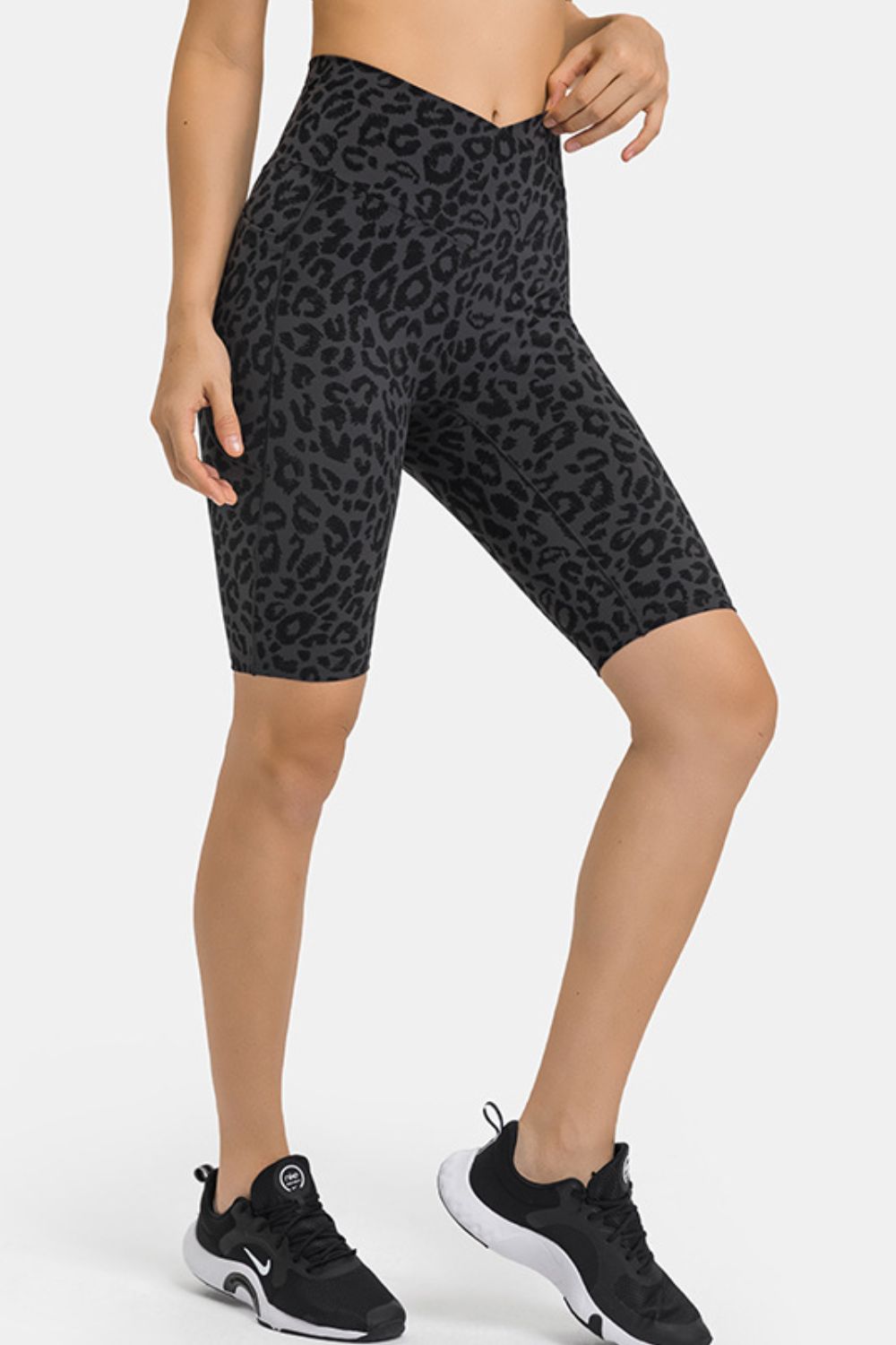 Bikershorts mit hoher Taille und Taschen
