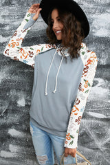 Bedruckter Hoodie mit Kordelzug und Raglanärmeln