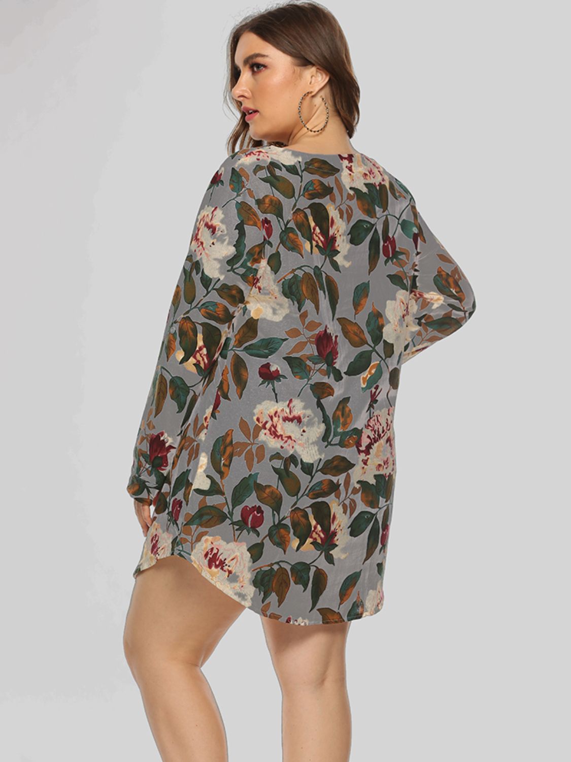 Mini-robe fleurie à manches longues