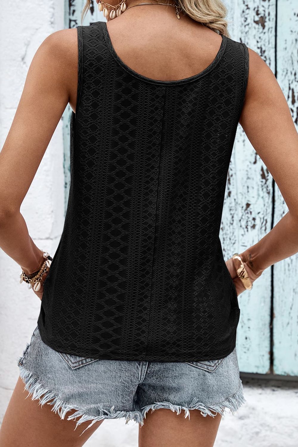 Tanktop mit dekorativem Knopfsaumdetail und Ösen