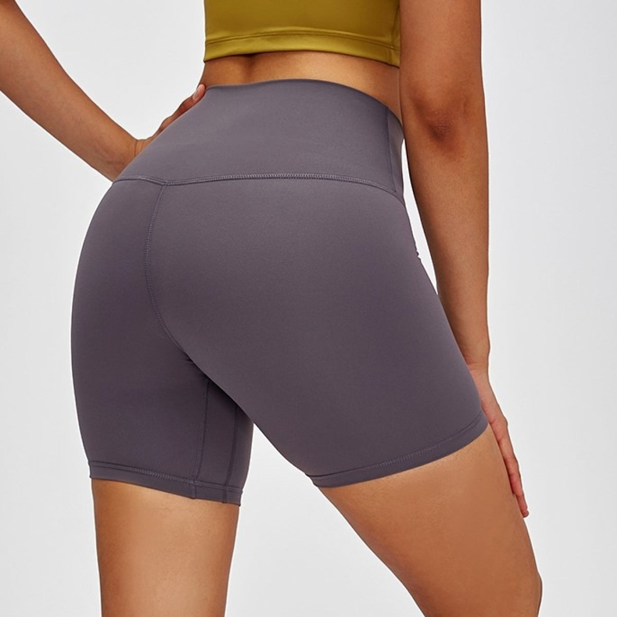 Trainingsshorts mit hoher Taille