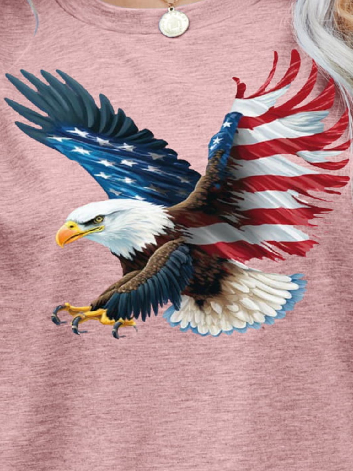 T-shirt graphique avec aigle et drapeau américain