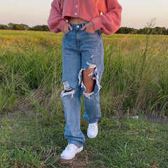 Pantalon en jean déchiré pour prise de vue dans la rue, pantalon cool, taille haute, pantalon droit