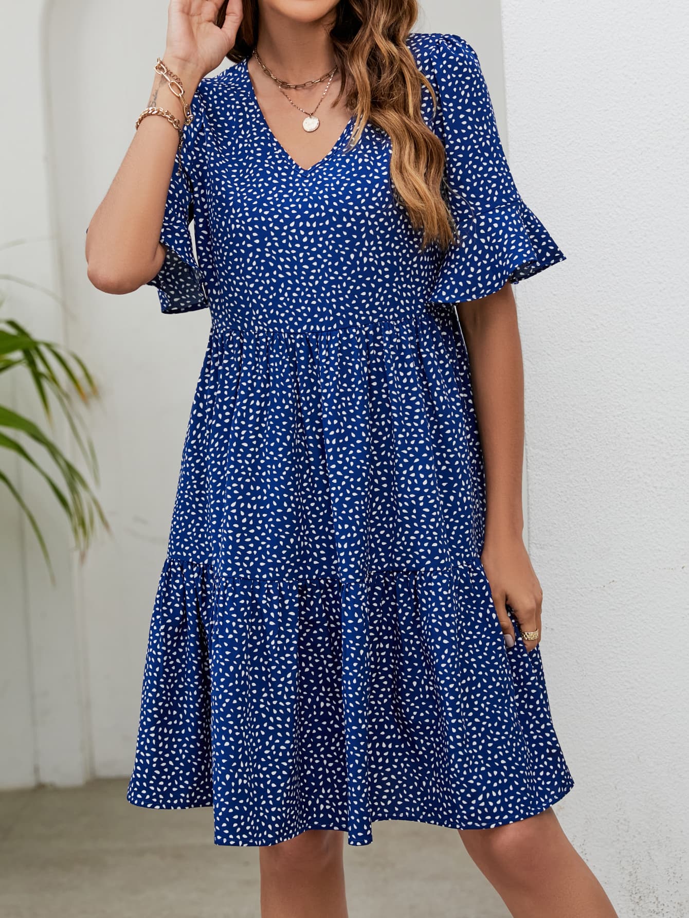 Robe imprimée à col en V et longueur genou