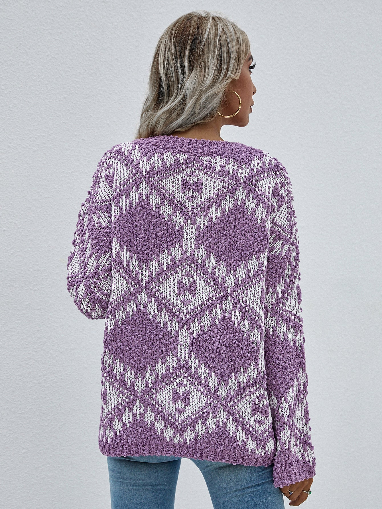 Grobstrickpullover mit geometrischem Print