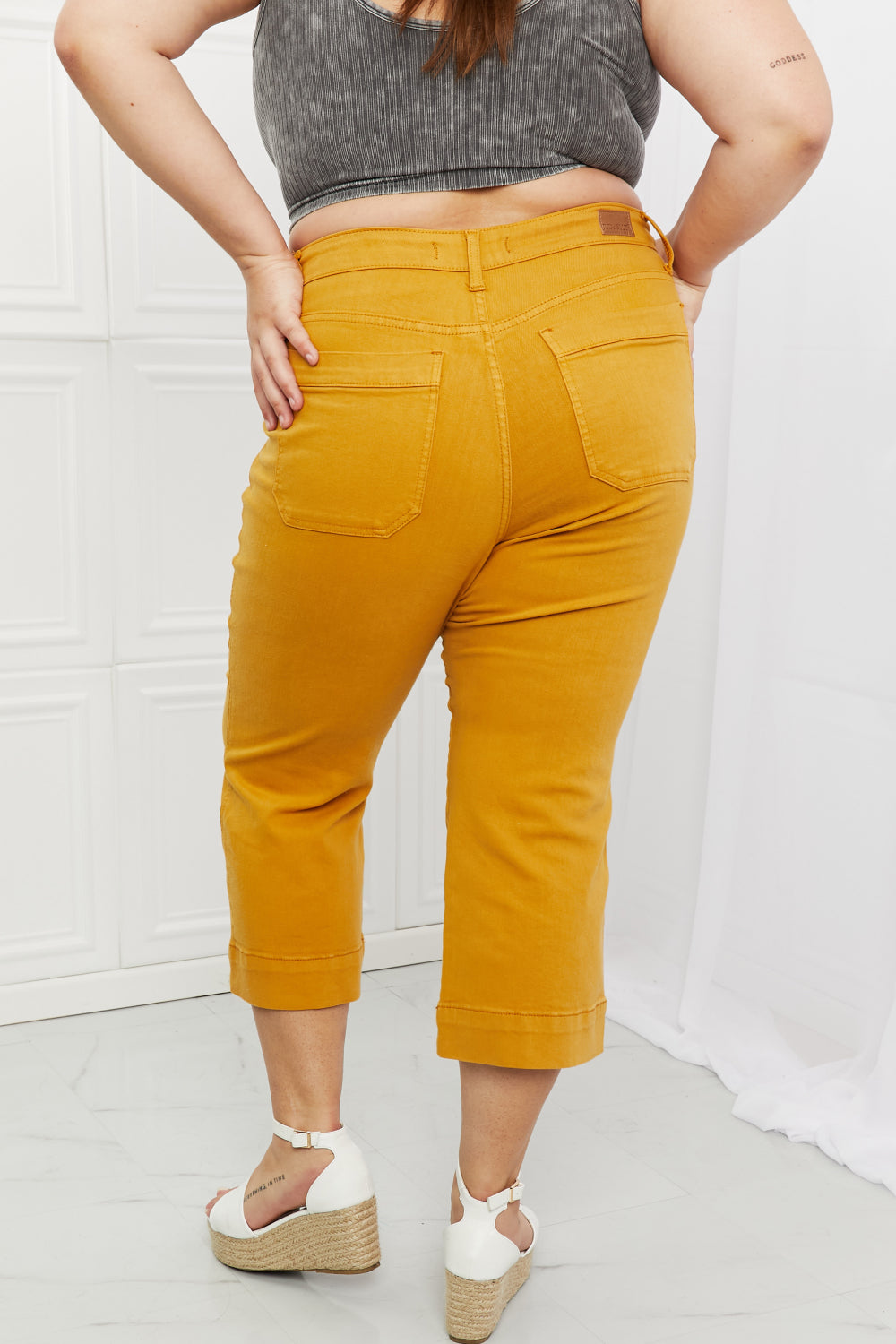 Jean court droit taille haute Judy Blue Jayza