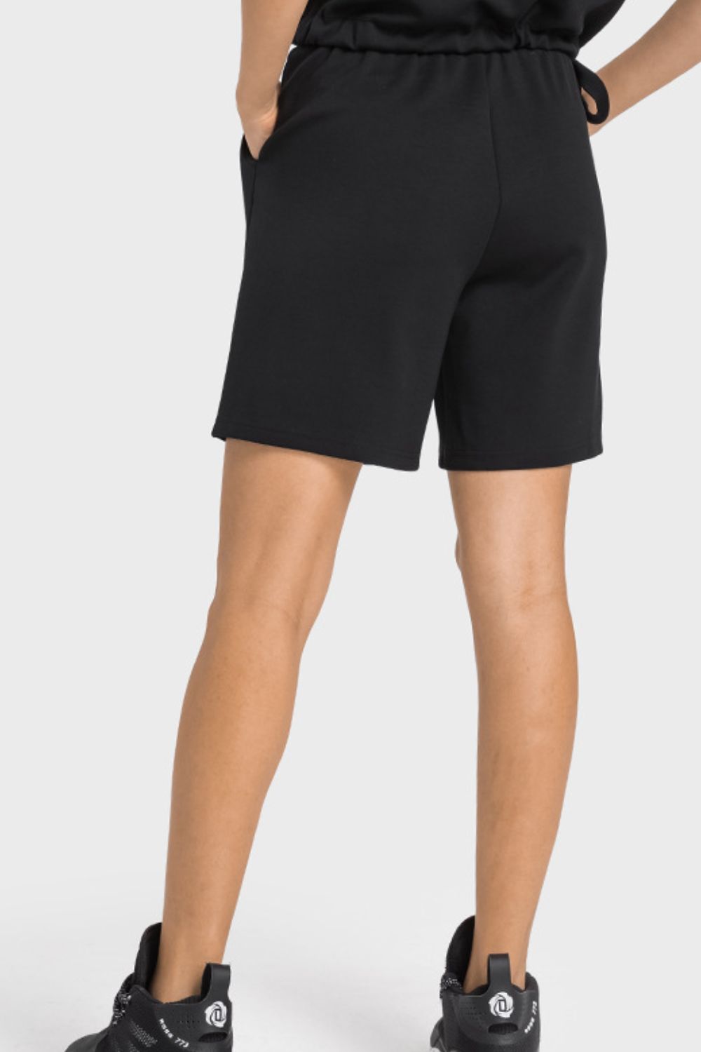 Sport-Bermudashorts mit elastischem Bund und Kordelzug