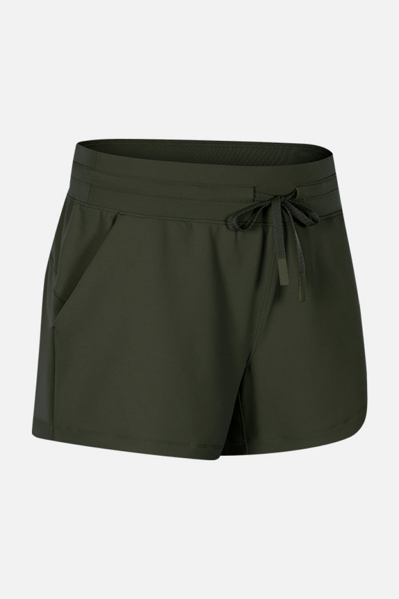 Aktive Shorts mit Taillenschnürung