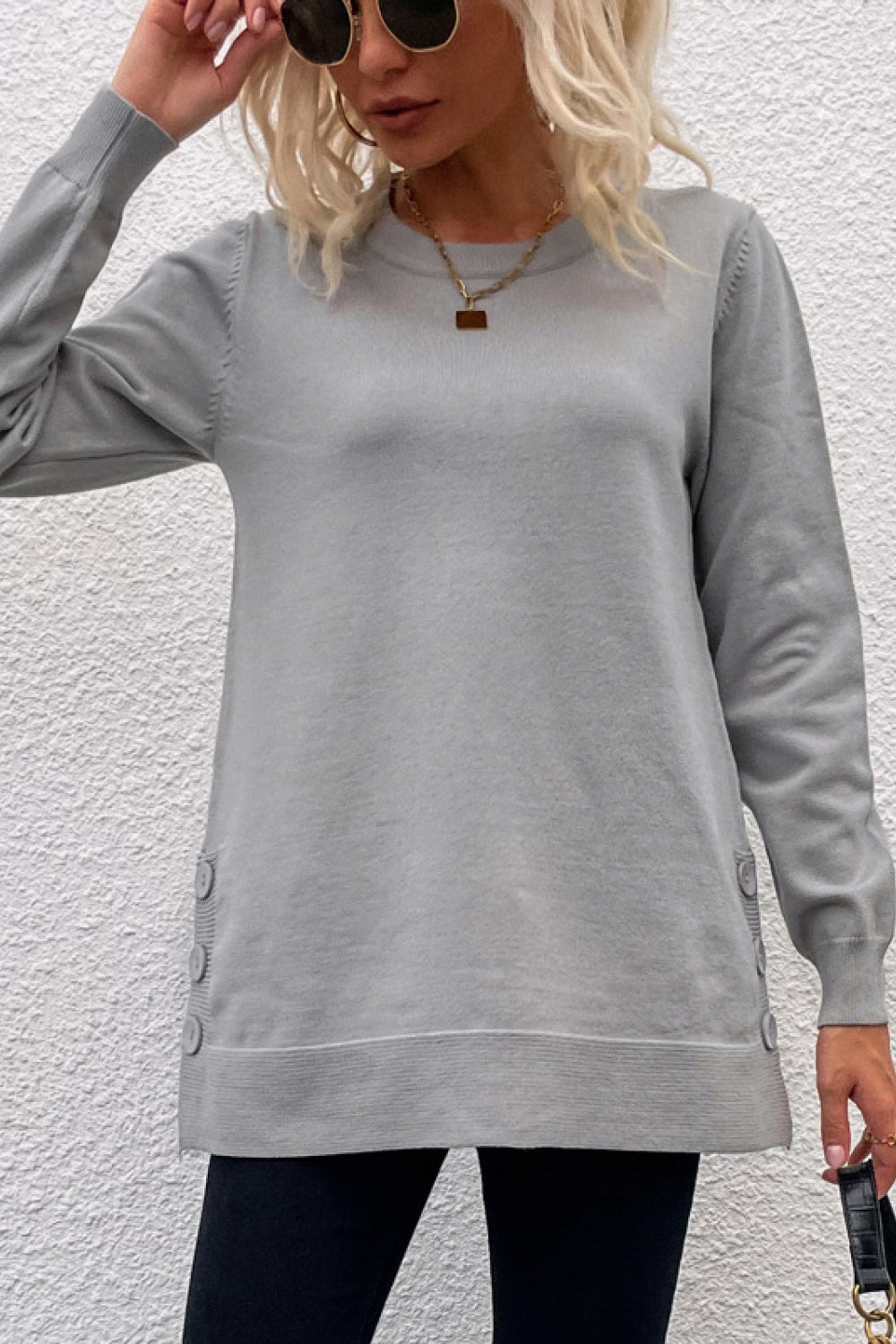 Pullover mit Rundhalsausschnitt und überschnittenen Schultern