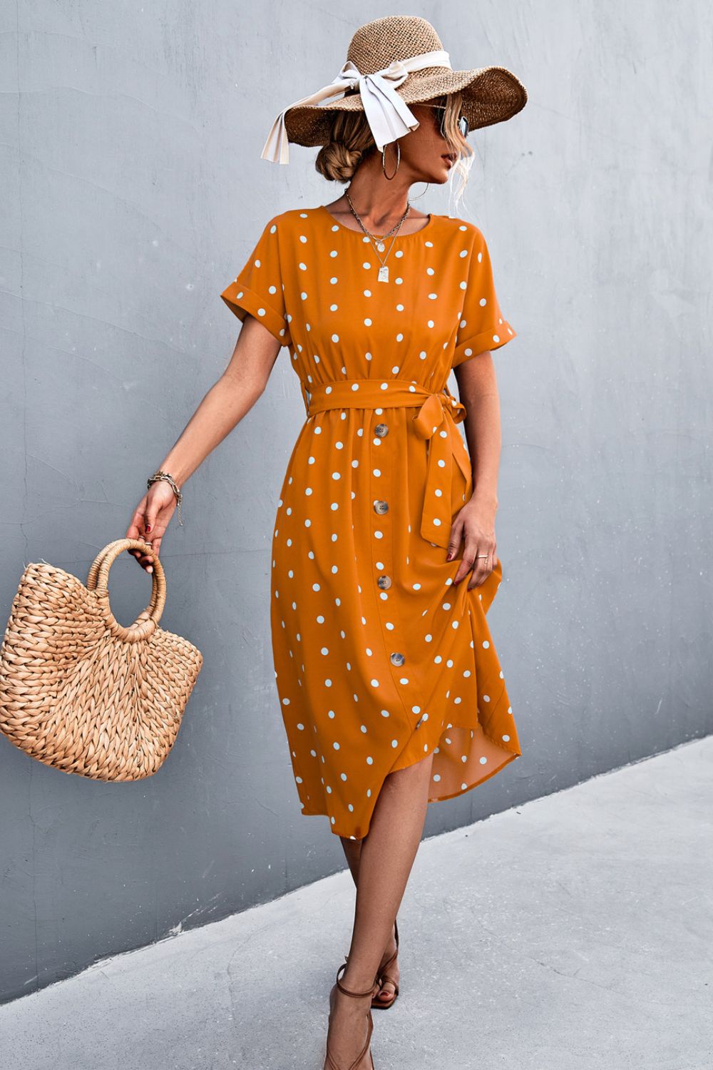 Robe à pois et col rond avec poches