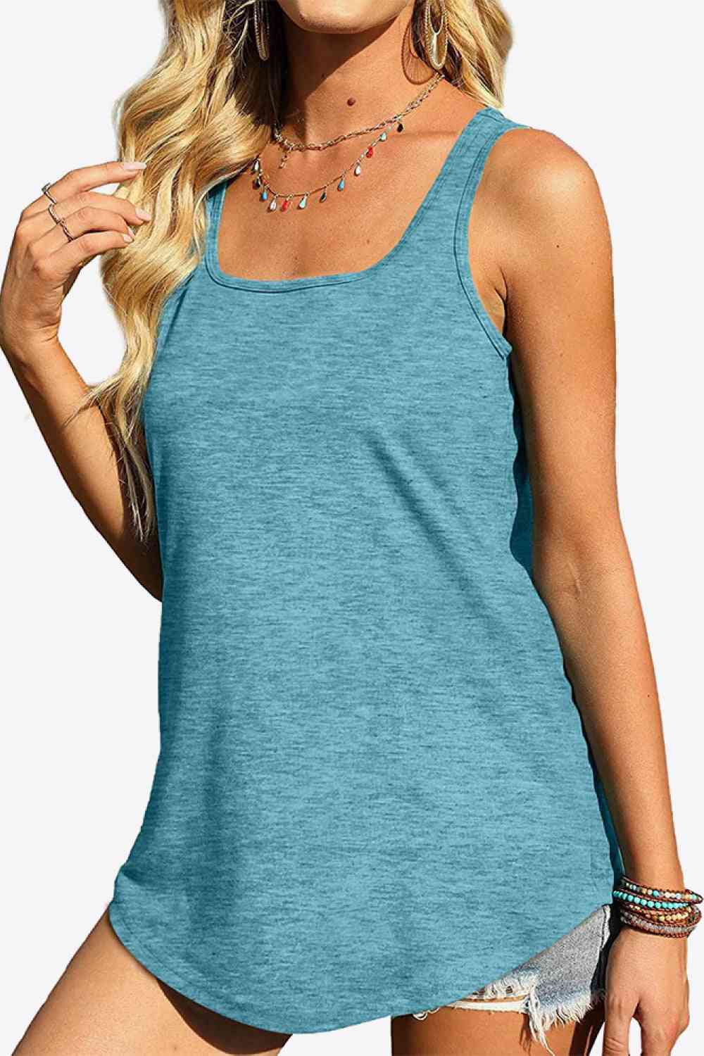 Tanktop mit abgerundetem Saum und quadratischem Ausschnitt