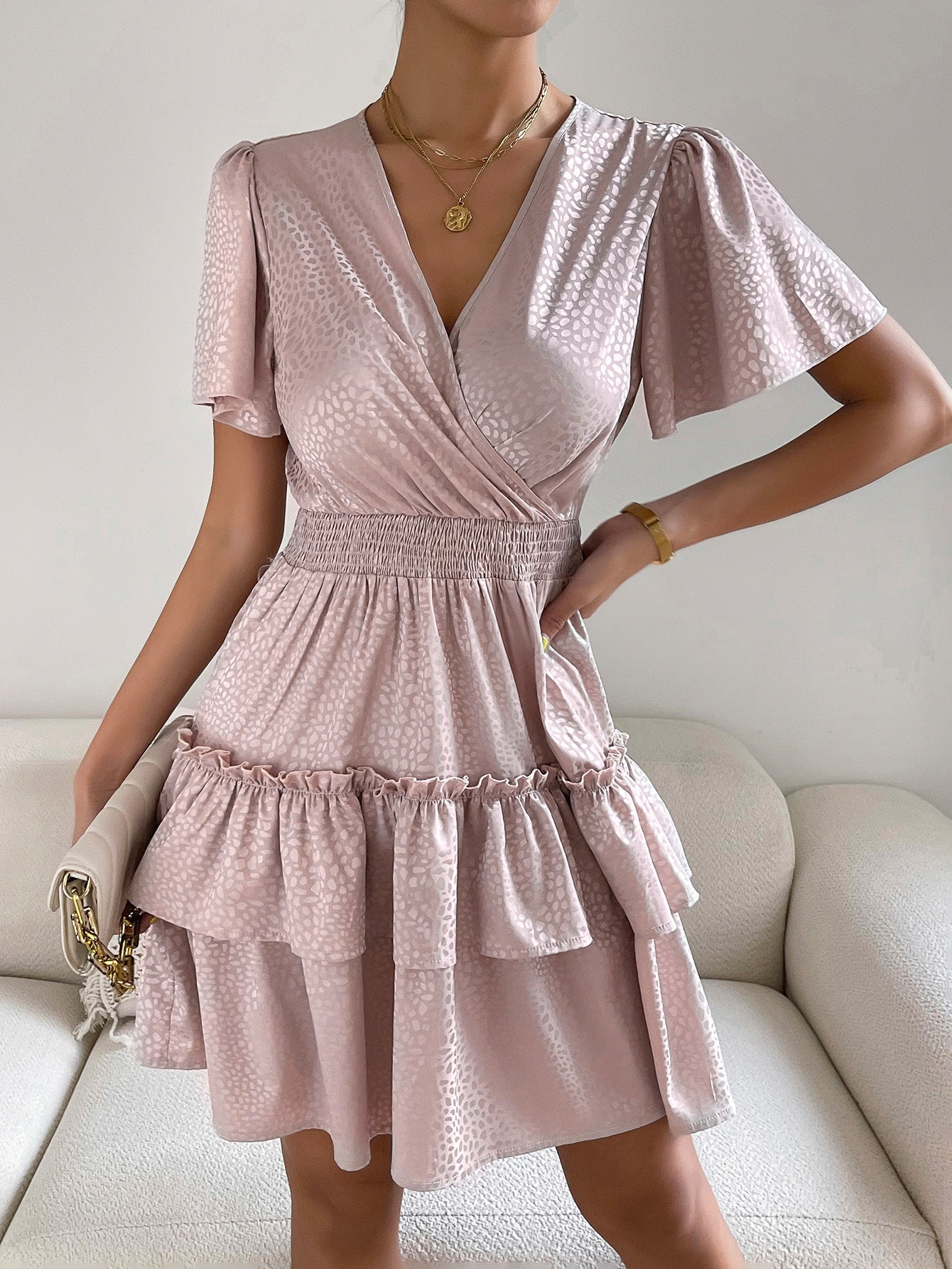 Robe imprimée à col surplis et manches bouffantes
